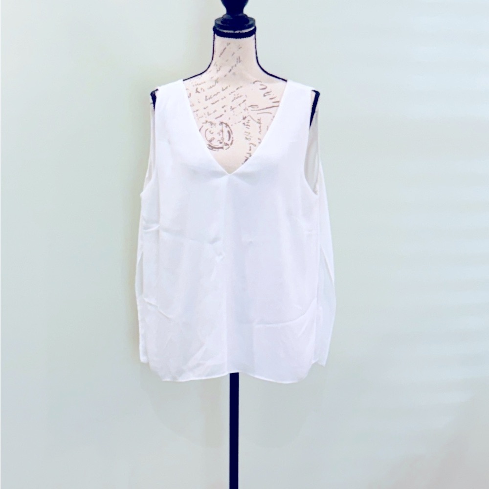 The Limited White Sleeveless Relaxed Tank Top